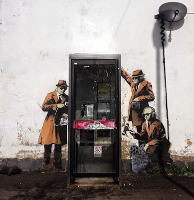 Banksy admite la autora de un famoso grafiti contra el espionaje
