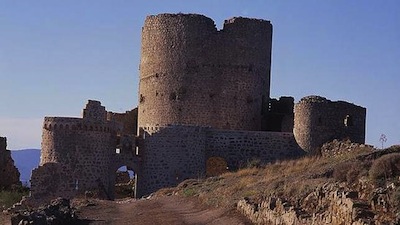 El castillo de Moya, en grave riesgo de desplome