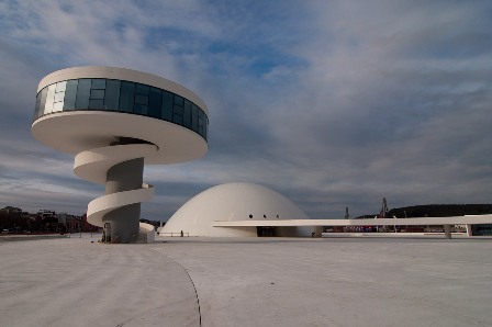 La consejera de Cultura admite que falt rigor en la gestin del Niemeyer