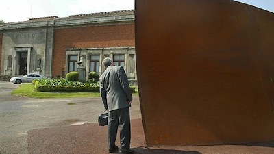 Serra recompra una escultura suya que se vea en Bilbao para evitar su subasta