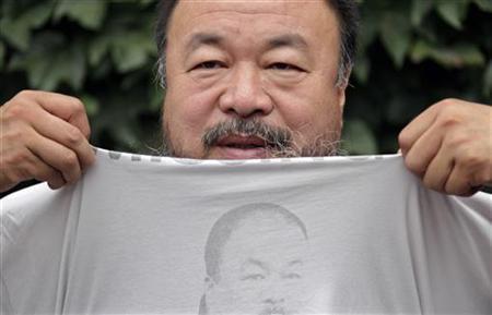 Los tribunales mantienen la multa de 1,8 millones de euros contra Ai Weiwei