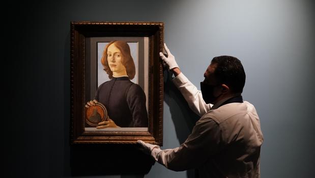 Botticelli portrait sells for record $92.1m at Sotheby's in New York