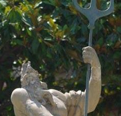 Decapitan la estatua de Neptuno en Valencia