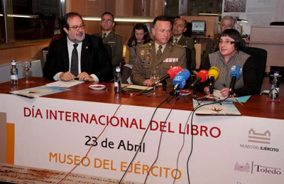 El Ayuntamiento, el Museo del Ejrcito y los Libreros colaboran en la Feria del Libro 2012 de Toledo