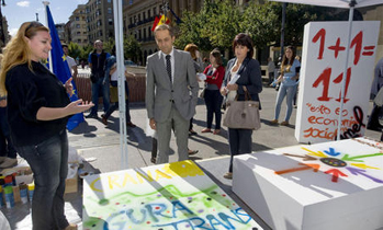 Arte callejero para celebrar el Da de la Cooperacin Europea