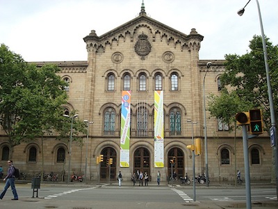 Una juez prohbe a la UB colgar obras de autores de Cedro