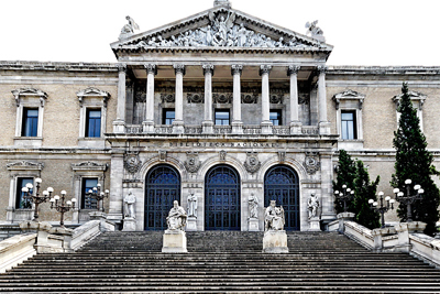 Viaje por 240 joyas de la Biblioteca Nacional