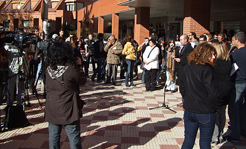 Unos 100 periodistas de Guadalajara se concentran en defensa de la profesin