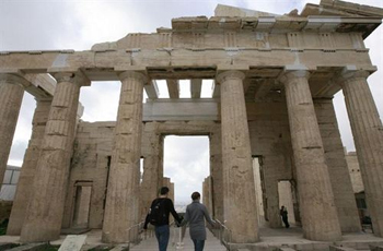 Arquelogos griegos piden ayuda para salvar los monumentos del pas