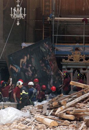 Los bomberos, al rescate de una joya del barroco italiano